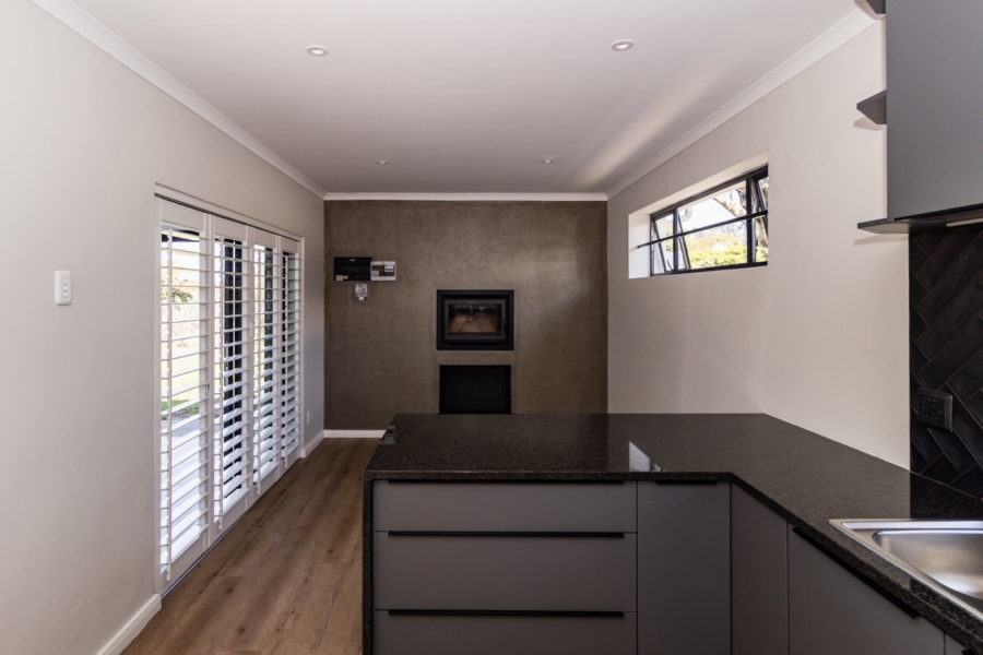 1 Bedroom Property for Sale in Charlo Eastern Cape